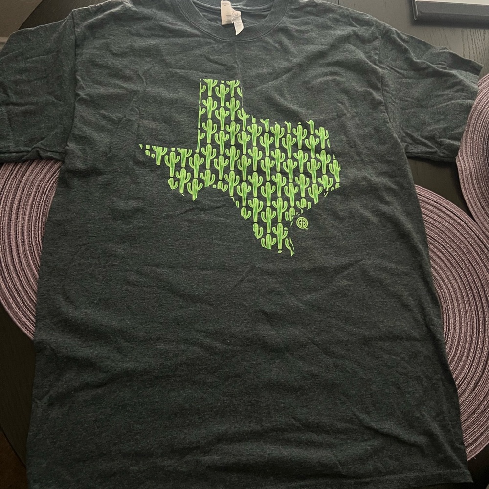 Gildan Gray and Green Texas Cactus Short Sleeve Tee
